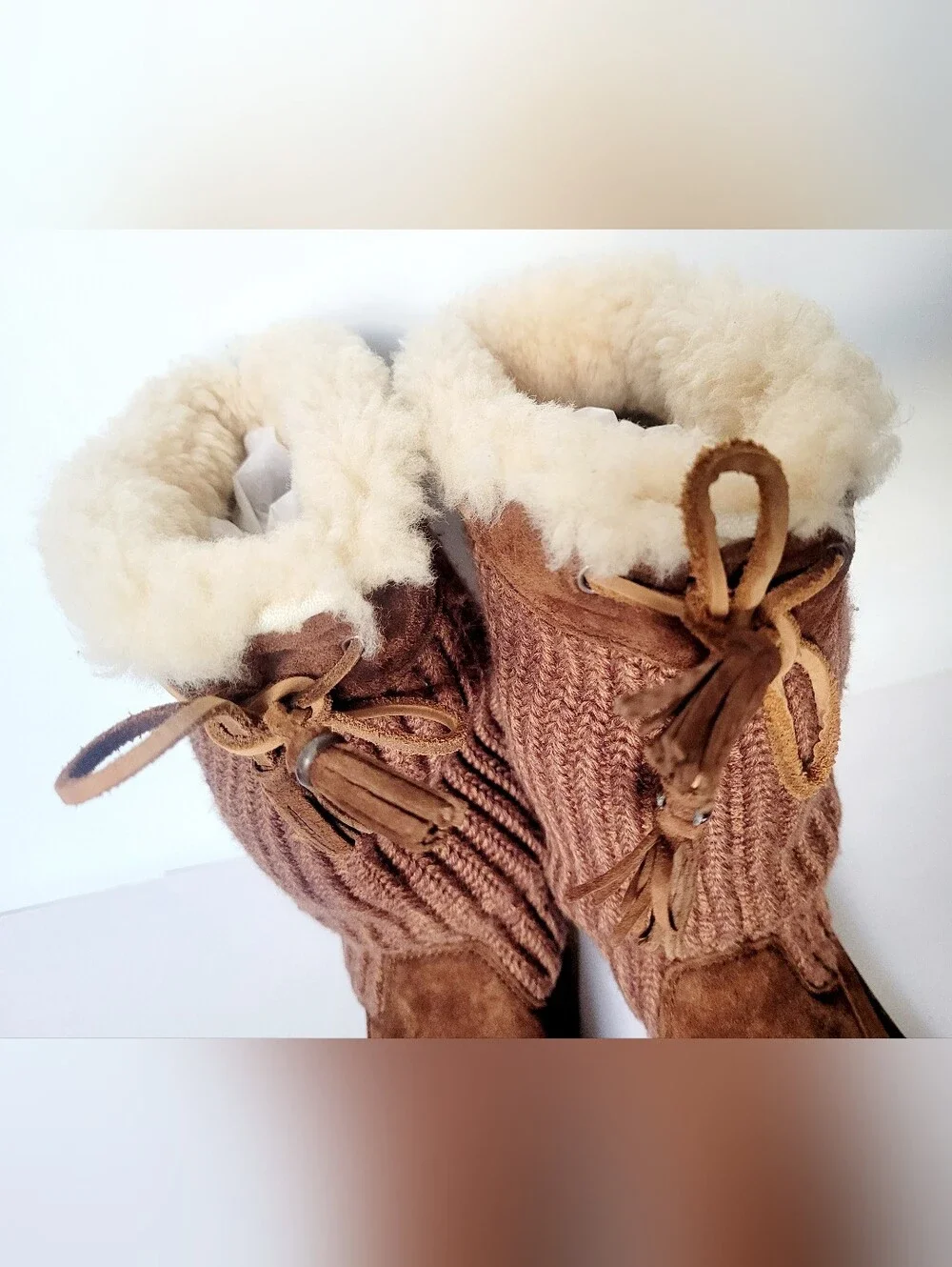 UGG suburb chestnut